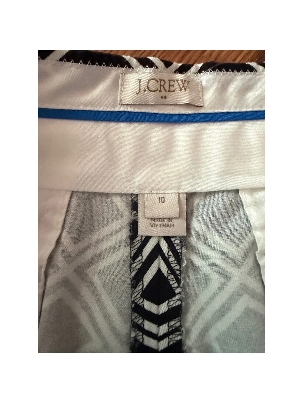 J.Crew Womens City Fit Chino Shorts Black White Geometric Diamond Print Size 10